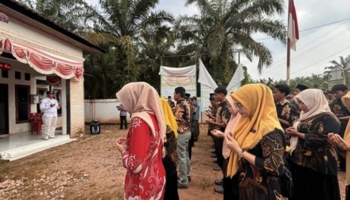 Kepala Desa Bagan Bilah Pimpin Apel Gabungan Peringati HARDESNAS 2026