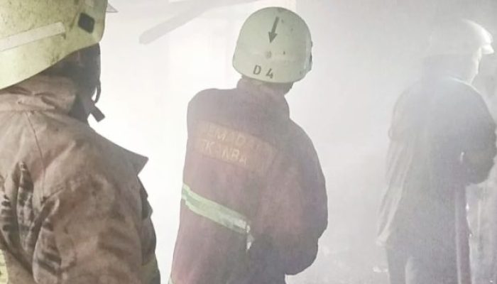 Kebakaran Hebat Minggu Pagi di Pekanbaru, Rumah dan Motor Ludes, Bocah 3 Tahun Tewas