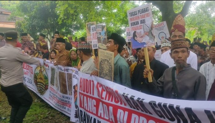 Masyarakat Adat Way Lima Tuntut Agar PTPN Kembalikan Tanah Adat 