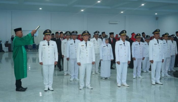 Bupati Asahan Lantik Pejabat Administrator dan Pengawas