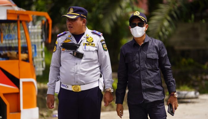 Dihantam Kendaraan Overload, Jembatan Darurat Sinambek Ditutup Total